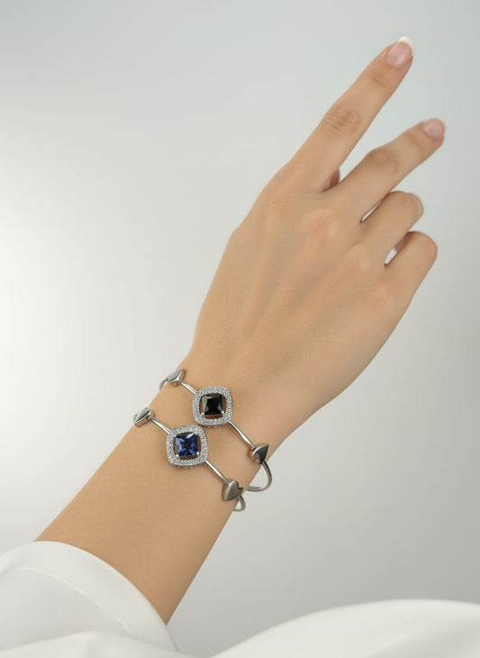 Black n Blue Pearl Bracelet